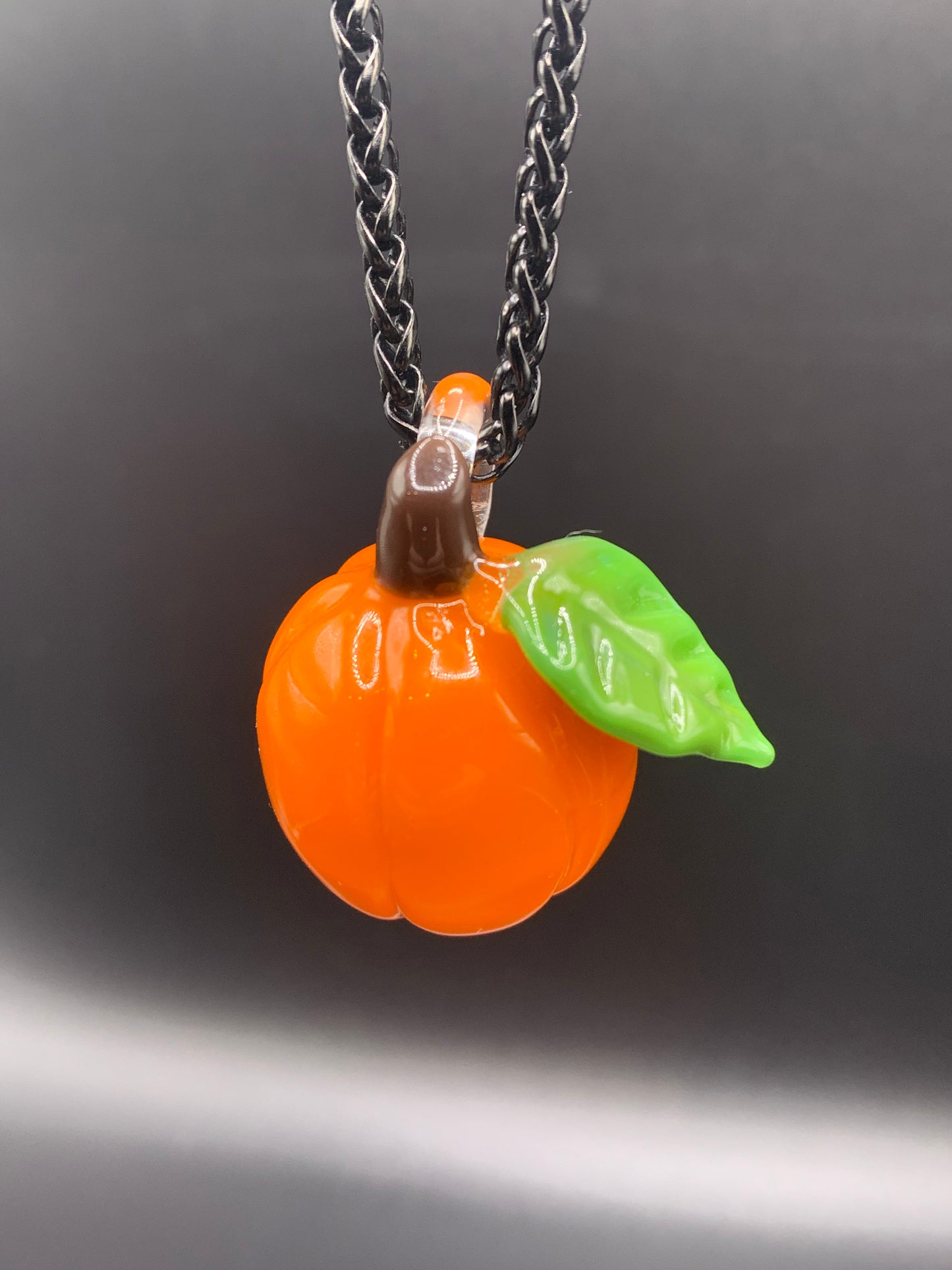 ArielleGlassArt - Pumpkin Pendant