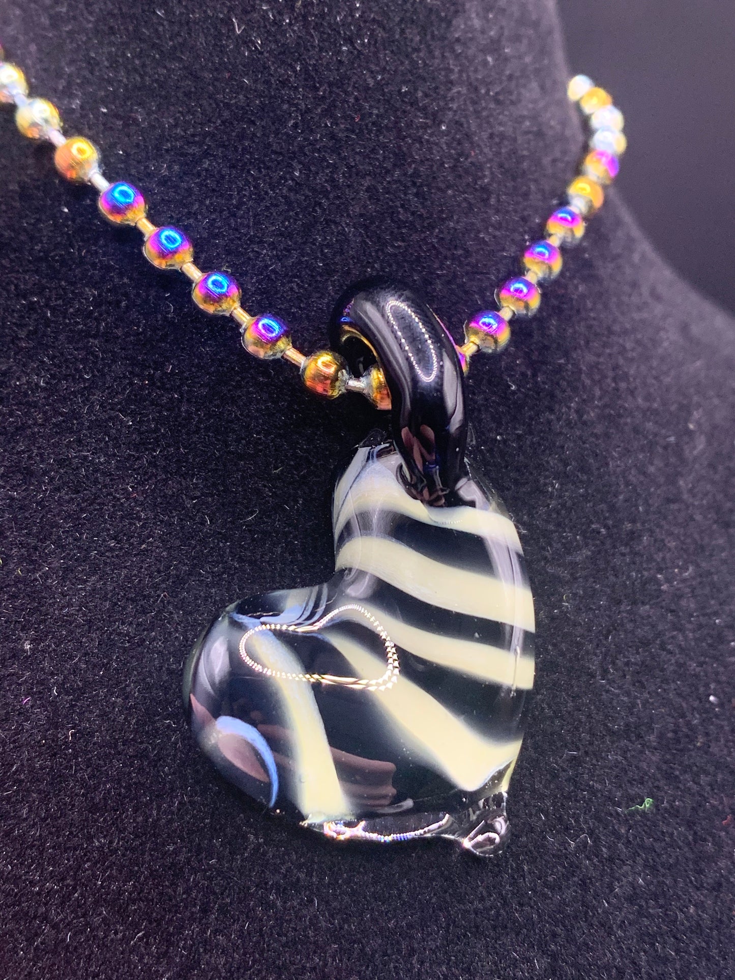 Addabstract - Medium Heart Pendant 5