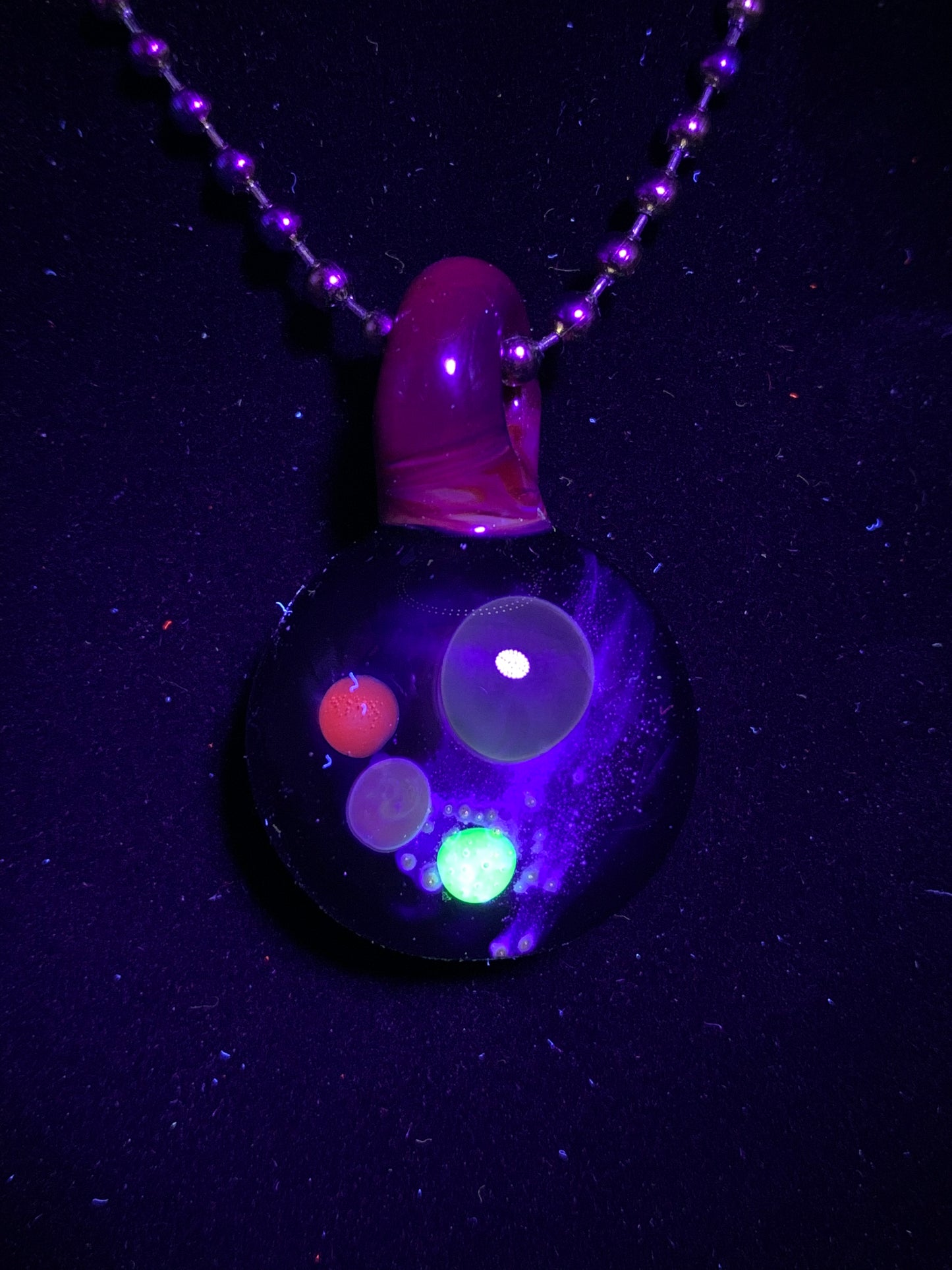 Lil Gremlins Glass Shack - Small UV Space Pendant 8