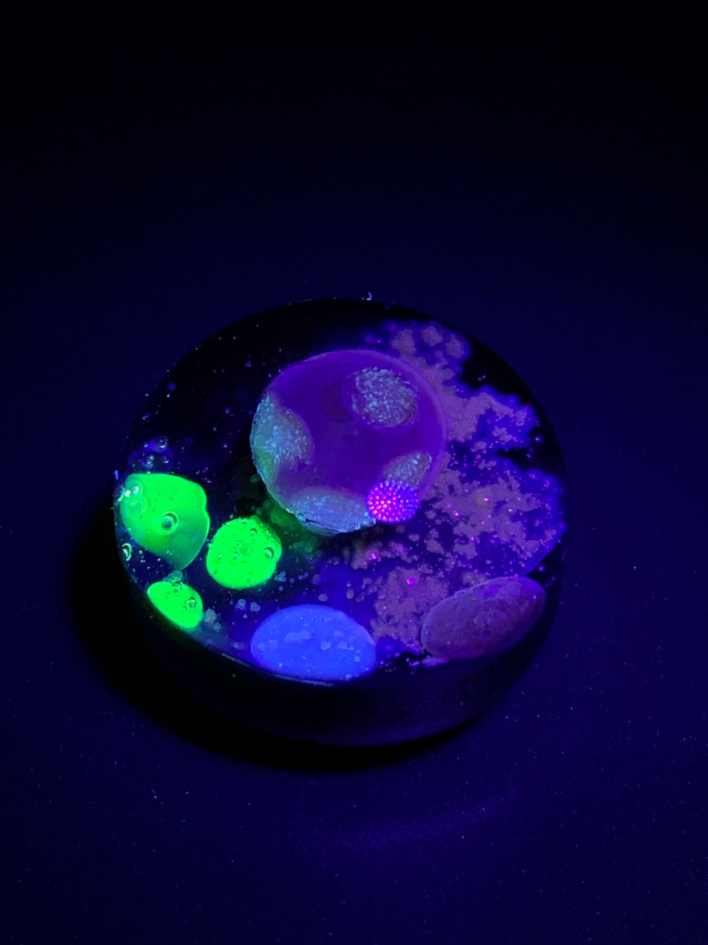 Lil Gremlins Glass Shack - Small UV Space Magnet 3