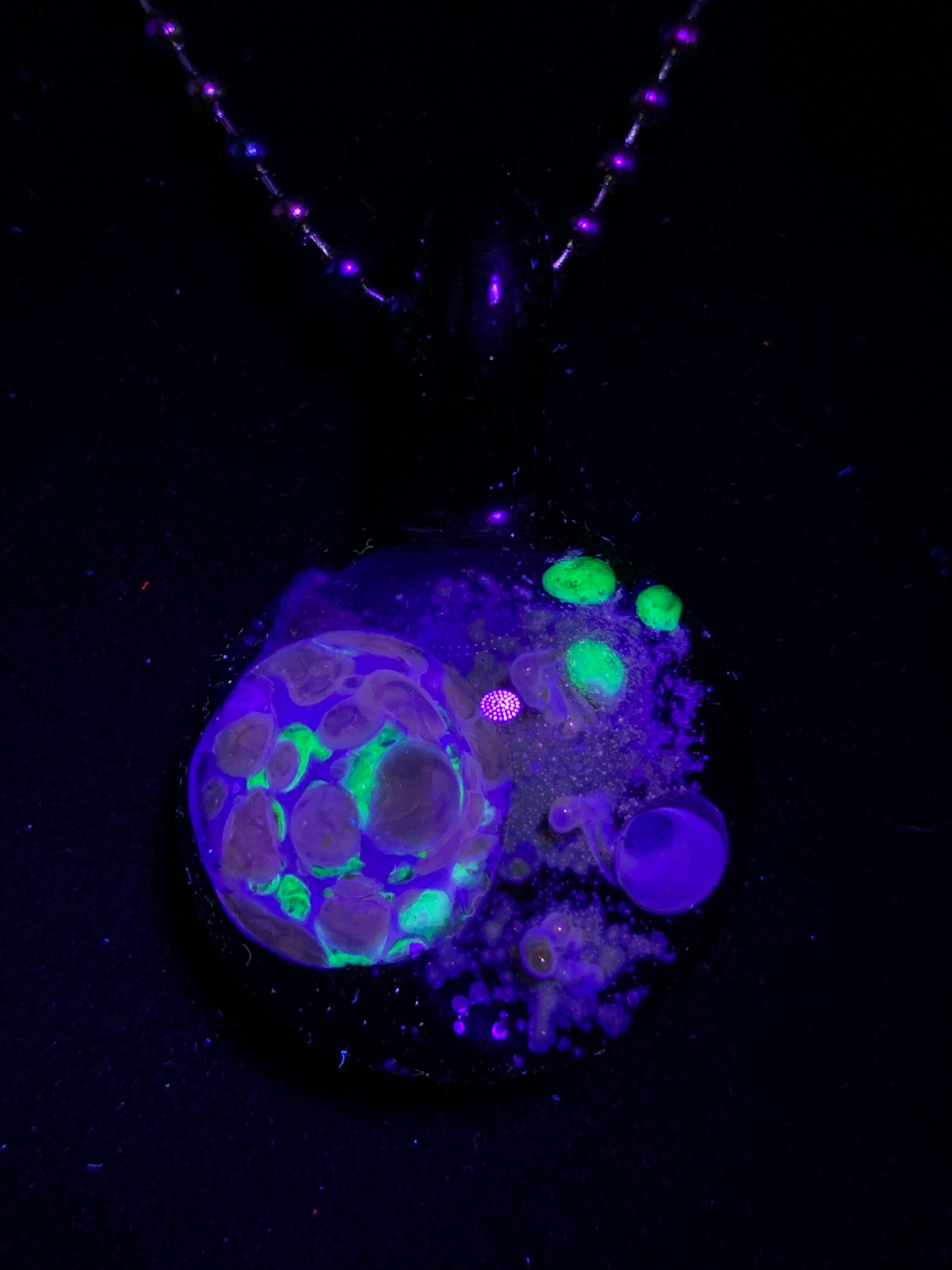 Lil Gremlins Glass Shack - Medium UV Space Pendant 8