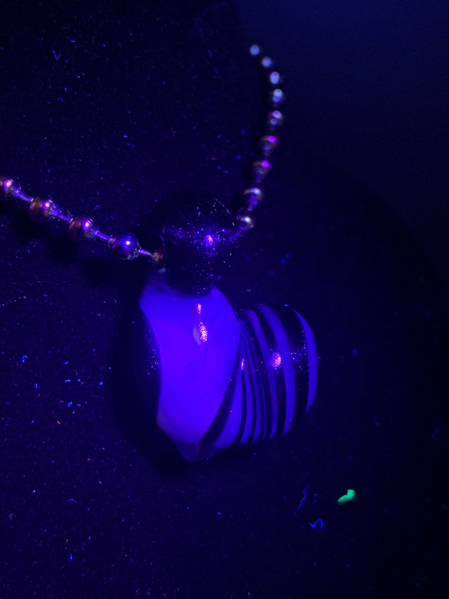 Addabstract - Small Heart Pendant 5