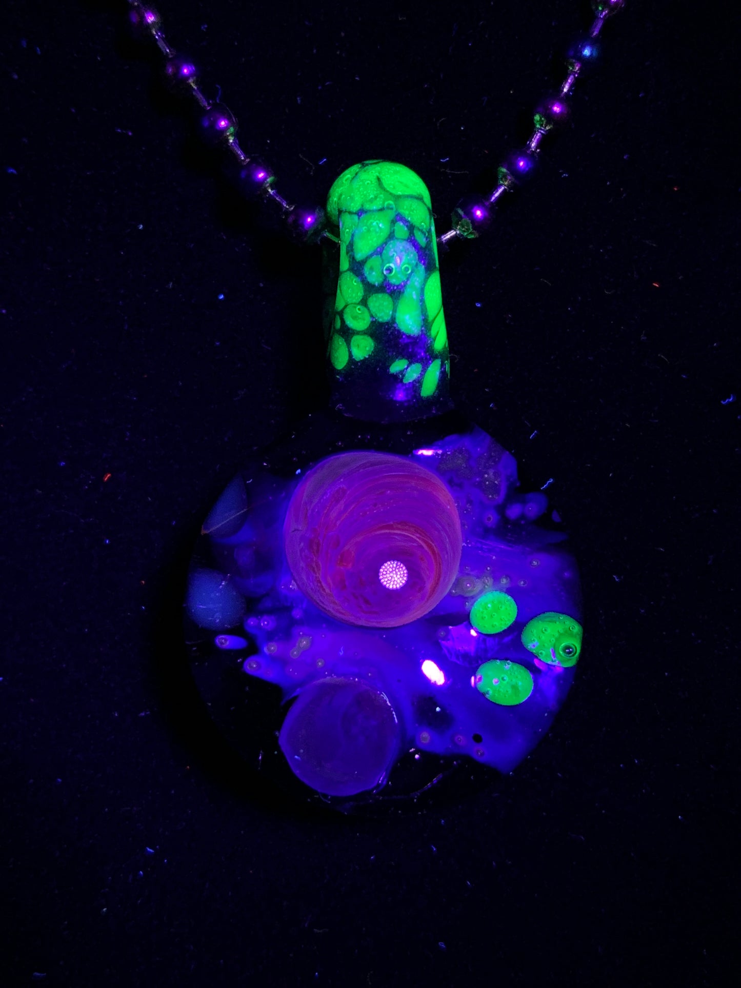 Lil Gremlins Glass Shack - Medium UV Space Pendant 6