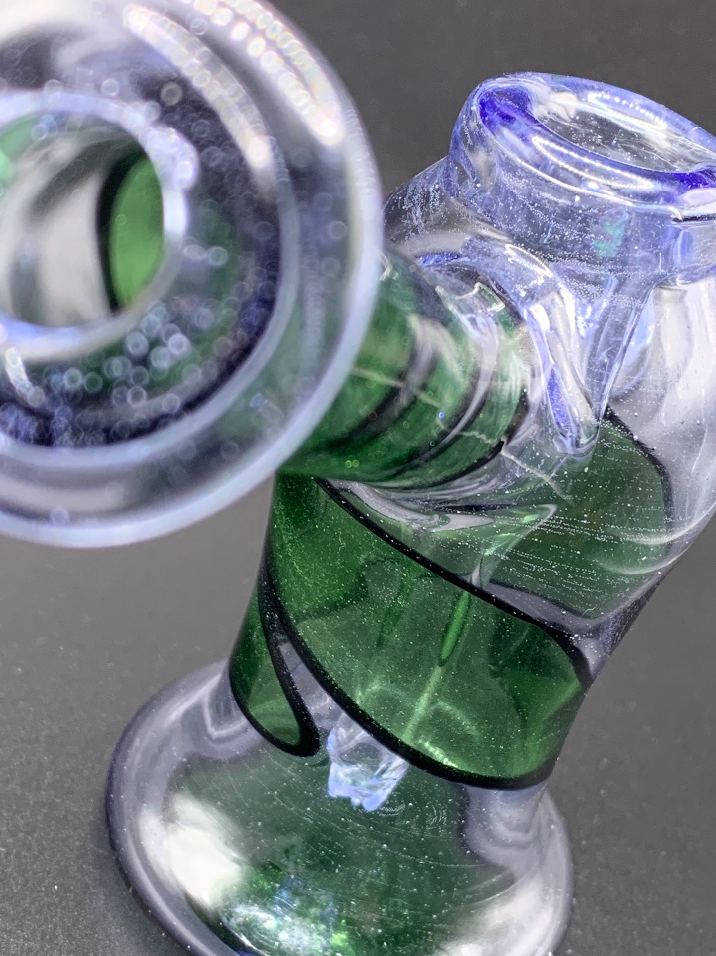 McTrivish Glass - Full Colour Bubbler Dab Rig (UV Active) 14mm