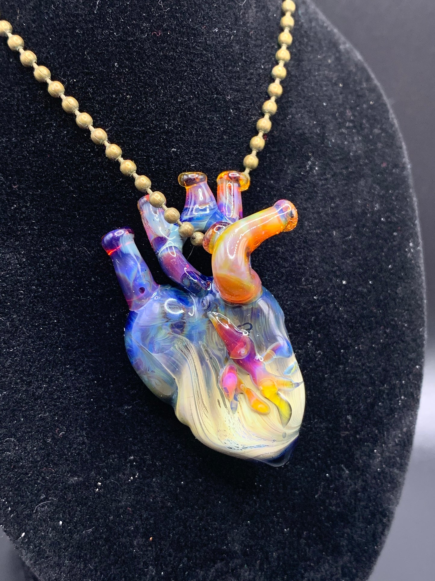 GreymarketGlass - Glass Heart Colour Striked