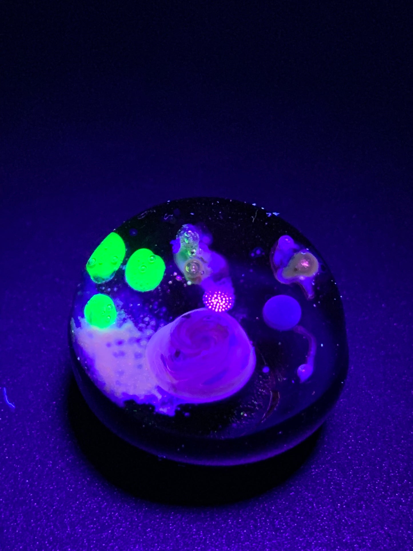 Lil Gremlins Glass Shack - Small UV Space Magnet 10