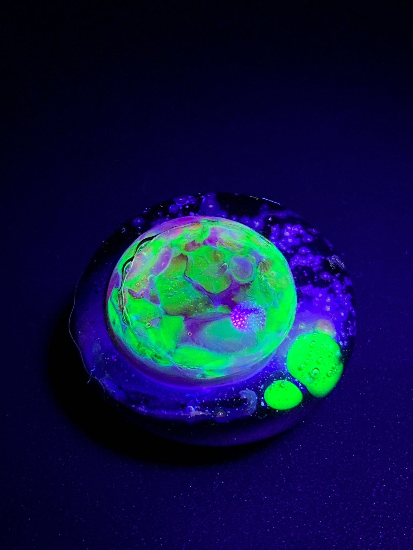 Lil Gremlins Glass Shack - Small UV Space Magnet 7