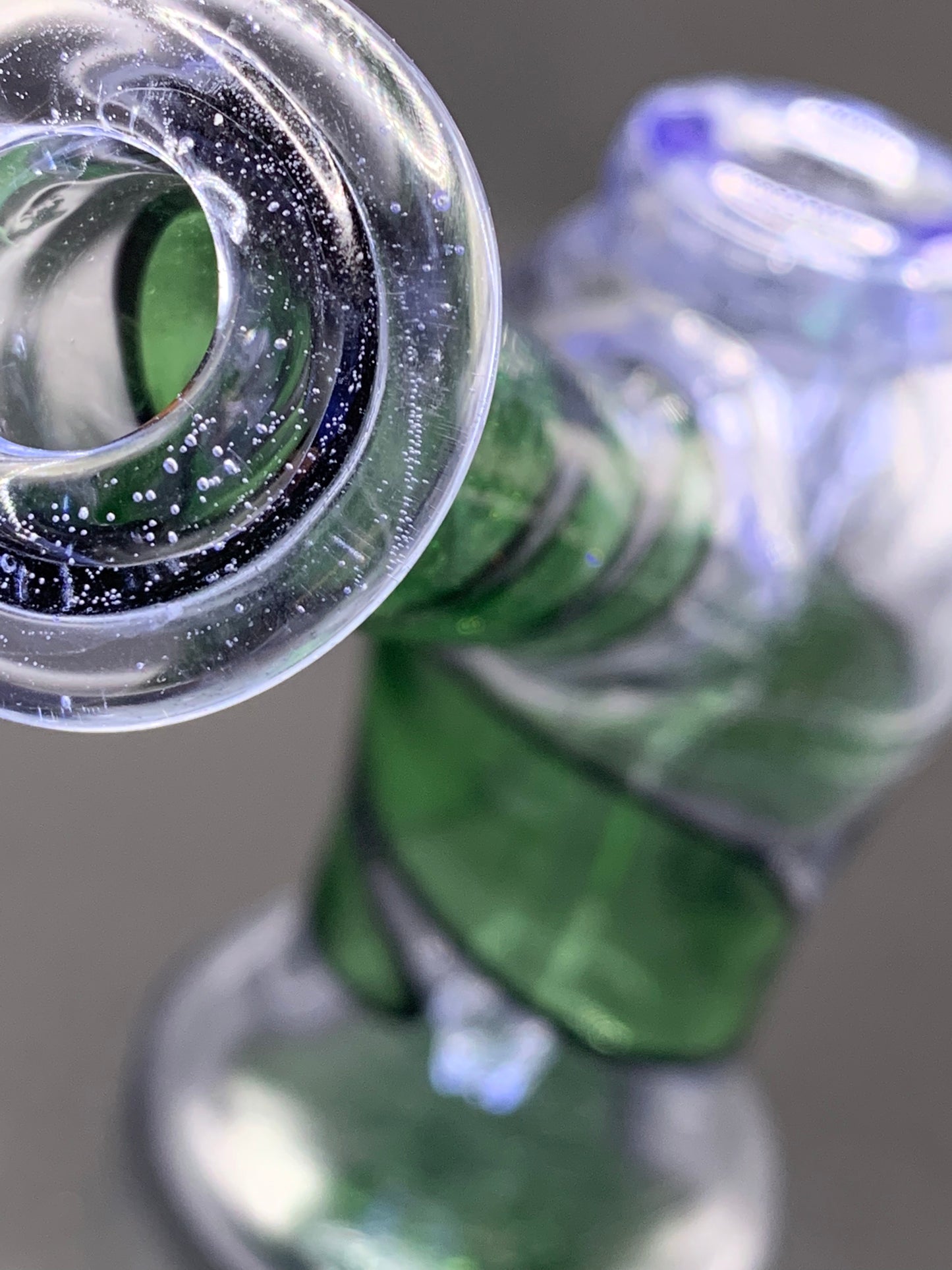 McTrivish Glass - Full Colour Bubbler Dab Rig (UV Active) 14mm