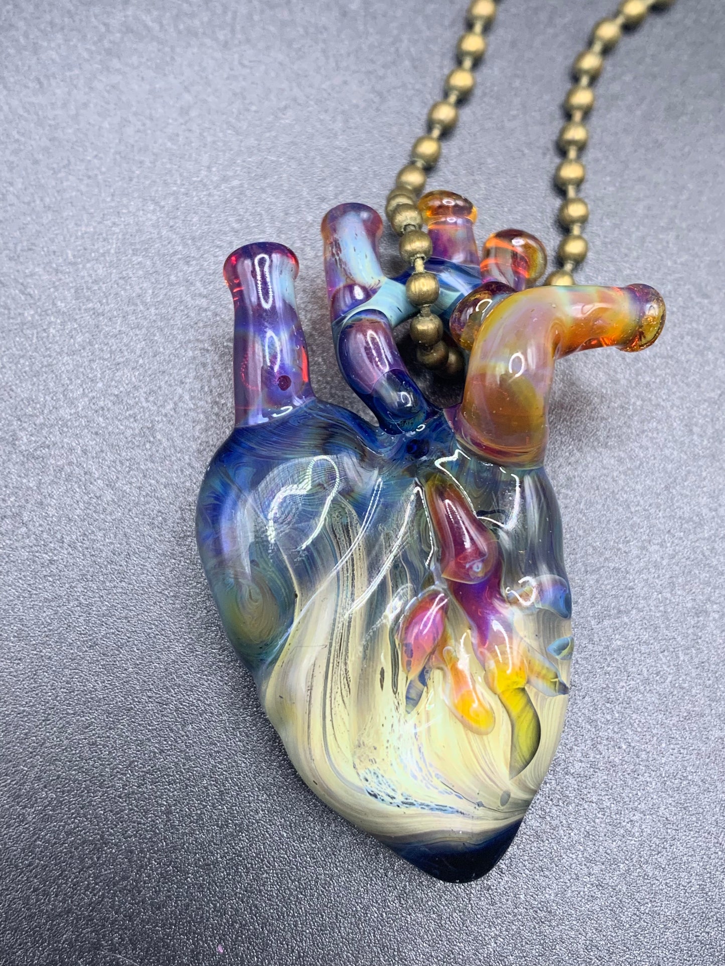 GreymarketGlass - Glass Heart Colour Striked