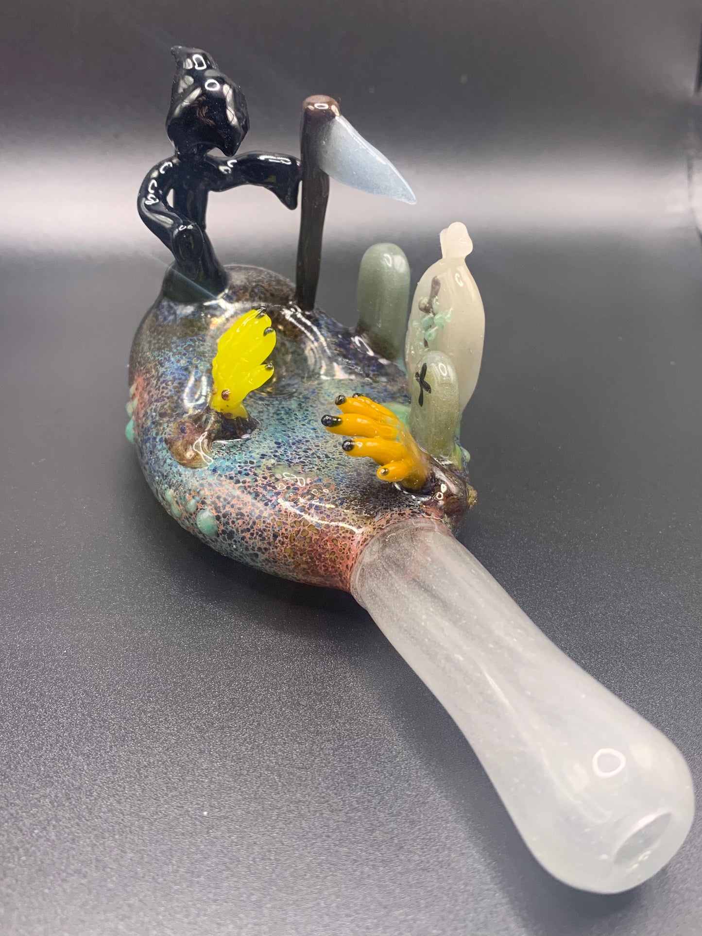DrewskiGlass - Graveyard Themed Pipe